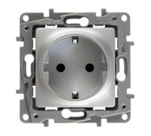 Etika Алюминий Розетка с заземлением, винтовые клеммы, 16А, 250 В  672421  Legrand