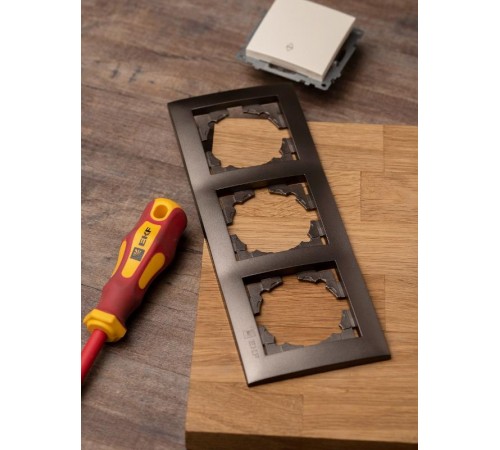 Валенсия Рамка 3-местная графит EKF   EWM-G-303-60   EKF