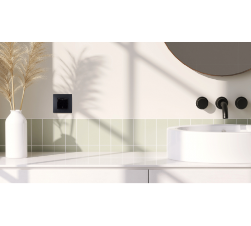 Розетка с заземлением IP44 - Legrand Etika - со шторками с защитной крышкой 16А 250В безвинтовые зажимы - антрацит  672626  Legrand