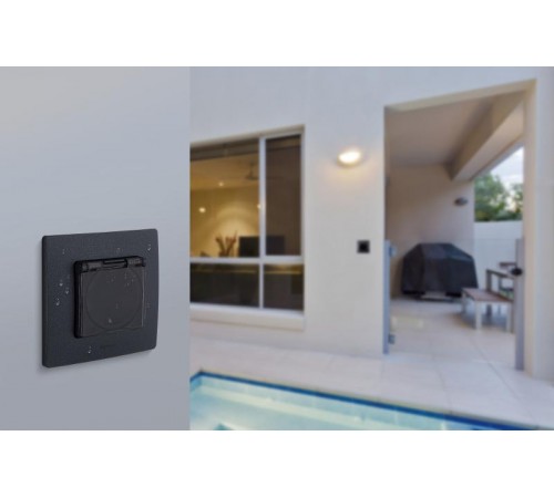 Розетка с заземлением IP44 - Legrand Etika - со шторками с защитной крышкой 16А 250В безвинтовые зажимы - антрацит  672626  Legrand