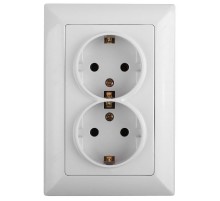 Розетка Intro Solo 4-205-01 с заземлением двойная 2X2P+E Schuko, 16А-250В, IP20, СУ, белый  Б0053674  Intro