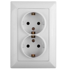 Розетка Intro Solo 4-205-01 с заземлением двойная 2X2P+E Schuko, 16А-250В, IP20, СУ, белый  Б0053674  Intro