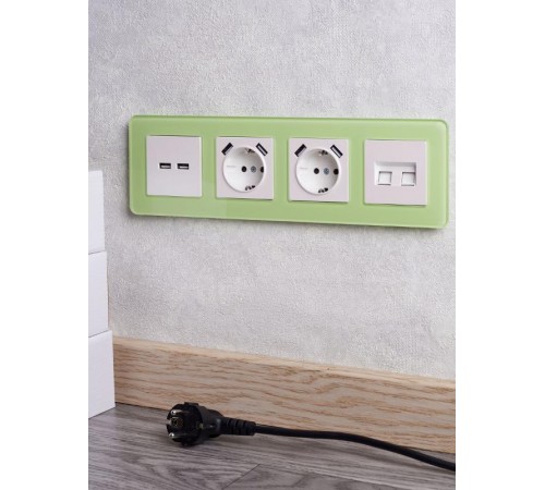 BRITE Розетка с заземлением со шторками 16А с USB A+A 2,1А РЮш10-1-БрЖ жемчужный  BR-R14-16-U21-D21-K36  IEK