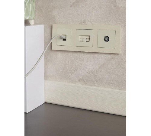 BRITE Розетка TV проходная РТВ10-0-БрКр бежевый  BR-A10-P-K10  IEK