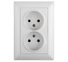 Розетка Intro Solo 4-204-01 без заземления двойная 2х2P, 16А-250В, IP20, СУ, белый  Б0053666  Intro