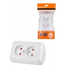 Розетка угловая двойная 2П открытой установки с з/ш IP20 250В 10А белая "Ладога"  SQ1801-0022  TDM