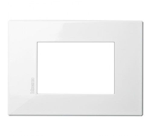 AXOLUTE Air рамка,итальянская модульность, 3 модуля, AXOLUTE белый  HW4803HD  Legrand