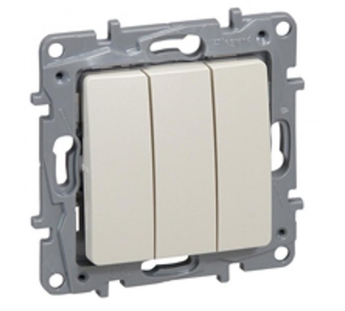 Etika Слоновая кость Выключатель 3-клавишный, 10А, автозажимные клеммы  672313  Legrand