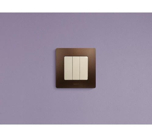 Etika Слоновая кость Выключатель 3-клавишный, 10А, автозажимные клеммы  672313  Legrand