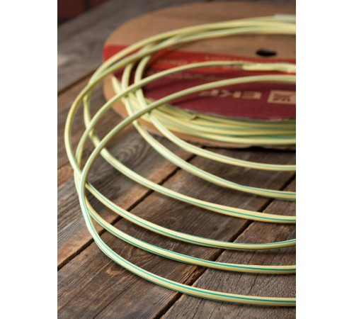 Термоусаживаемая трубка ТУТ нг 5/2,5 жел-зел рулон PROxima  tut-5-yg  EKF