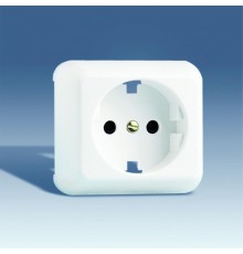 Simon 73 Накладка со шторками на розетку с/з, S73, белый  73044-30  Simon