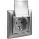 Valena Алюминий Розетка 1-ая с/з с крышкой  770122  Legrand