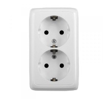 Розетка открытой установки, двухместная, с заземляющим контактом, с изолирующей пластиной, цвет белый  РА16-153  HEGEL