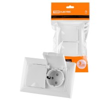 Розетка двойная 2П+З 16А 250В IP44 с защ. шт. с крышкой белая "Лама"  SQ1815-0060  TDM