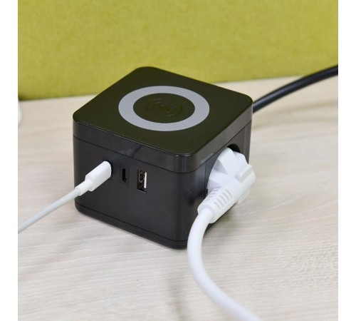 DOMINIC Удлинитель Qi10Вт У02К 1,3м 3х1мм2 USB A+C чер  DN-YP31-16-02-01-ZKU-K02  IEK