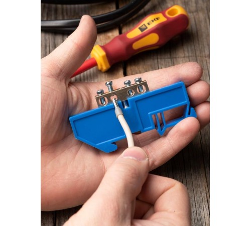 Шина "0" N 63.04 изолятор на DIN-рейку (латунь) EKF PROxima  sn0-63-04-d  EKF