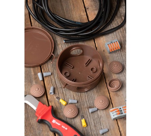 Коробка распределительная КМР-040-039 с крышкой (85х40) 4 мембранных ввода тёмное дерево IP54 EKF PROxima  plc-kmr-040-039-t  EKF