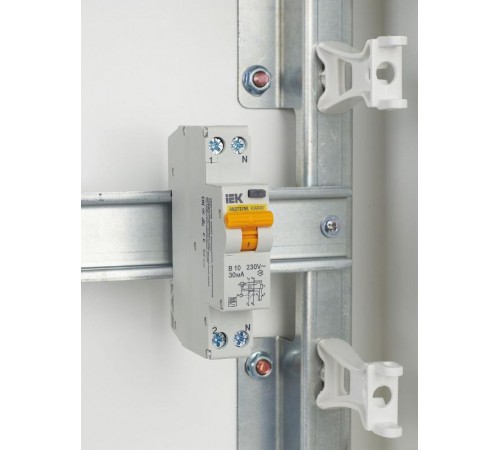 Выключатель автоматический дифференциального тока АВДТ32МL В10 30мА KARAT  MVD12-1-010-B-030  IEK