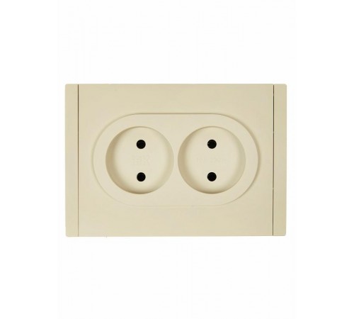 FORTE&PIANO Розетка 2-я без заземления, со шторками безвинтовое крепление 10А FP425 ваниль  FP-R23-10-1-K10  IEK