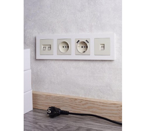 BRITE Рамка 4-ая РУ-4-Бр белый рифленый  BR-M42-51-K01  IEK