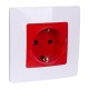 Etika Красный Розетка с заземлением со шторками 16А 250В винтовые зажимы  672722  Legrand