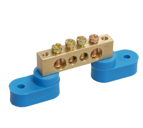 Шина N "ноль" на двух угловых изоляторах ШНИ-6х9-4-У2-С  YNN10-69-4C2-K07  IEK