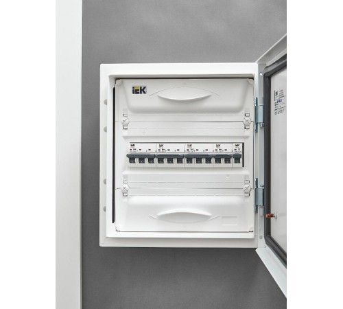 Выключатель автоматический трехполюсный M10N 3P D 25А 10кА ARMAT  AR-M10N-3-D025  IEK