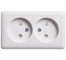 Хит Белый О/У без изолирующей пластины  Розетка 2-ая без заземления со шторками, 16А  RA16-233-B  SE