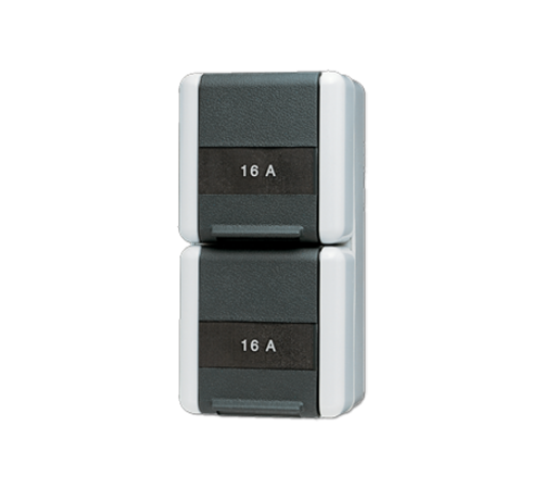 Двойная SCHUKO-розетка 16A 250V~ с полем для надписи; для накладного монтажа IP44  822NAW  Jung
