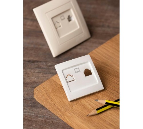 Валенсия лицевая панель розетки RJ-45 1-местная жемчуг EKF PROxima   ESK01-L-035-50   EKF