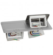 Выдвижной розеточный блок - неукомплектованный - IP 40 - 6 модулей - алюминий  054012  Legrand