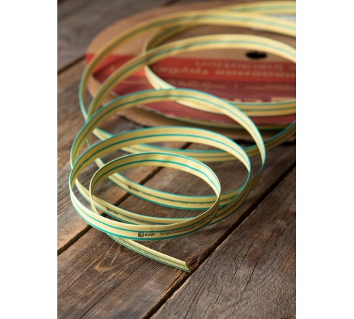 Термоусаживаемая трубка ТУТ нг 8/4 жел-зел EKF PROxima  tut-8-yg  EKF