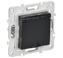 SKANDY Розетка 1-местная с заземлением с защитными шторками и крышкой 16А IP44 SK-R11Bl черный   SK-R16-16-44-K02  IEK