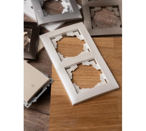 Валенсия Рамка 2-местная жемчуг EKF   EWM-G-302-50   EKF