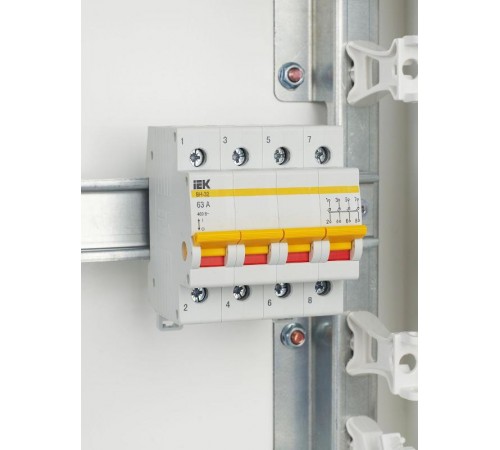 Выключатель нагрузки модульный (мини-рубильник) ВН-32 4Р 63А  MNV10-4-063  IEK
