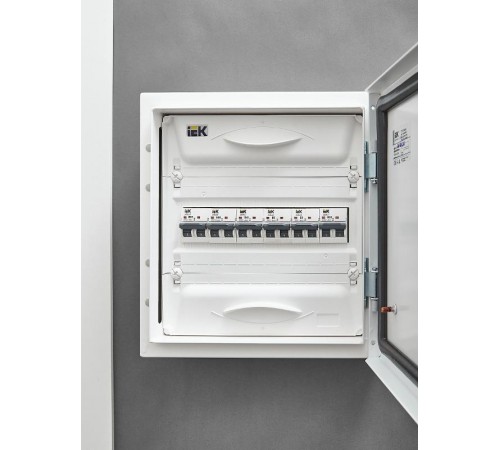 Выключатель автоматический двухполюсный M06N 2P C 63А 6кА ARMAT  AR-M06N-2-C063  IEK