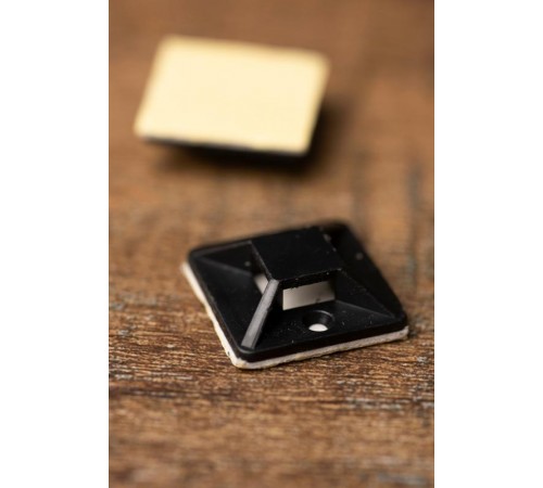 Площадка самоклеящаяся (25х25мм.) черная (100шт.)  plc-25x25-b  EKF