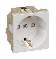 Altira Белый Розетка В45 с заземлением для кабель канала (250В,16А, с защитными шторками) RN16-113-B  SE