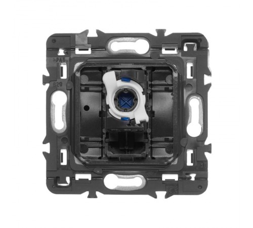 Celiane Титан Накладка компьютерной 1-ой розетки  068551  Legrand