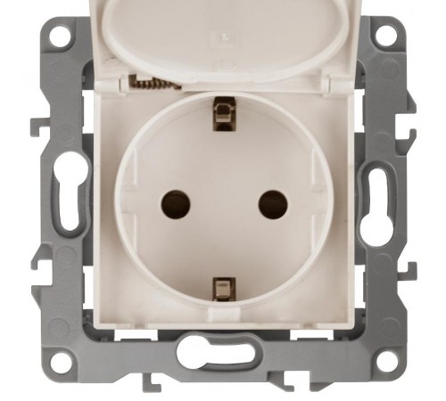 Розетка 12-2103-02 2P+E Schuko со шторками с крышкой, 16АХ-250В,  слоновая кость Б0014694  ЭРА