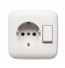 Блок переключатель и розетка SCHUKO в одном корпусе, серия Reflex SI, цвет слоновая кость  1611-0-0169  2CKA001611A0169  ABB