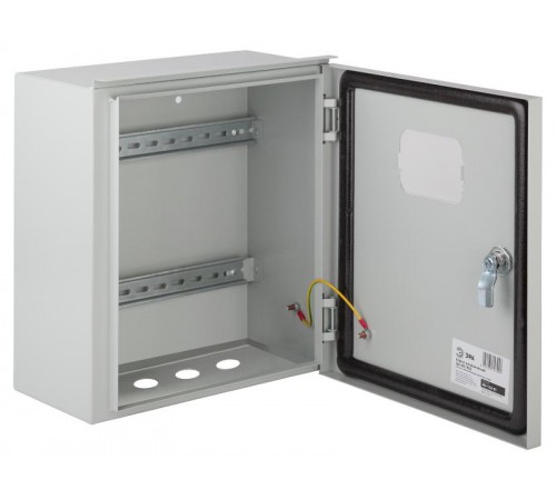 Щит учета металлический навесной ЩУ-МП (370х325х180) IP55 с окном и кронштейном  Б0032664  ЭРА