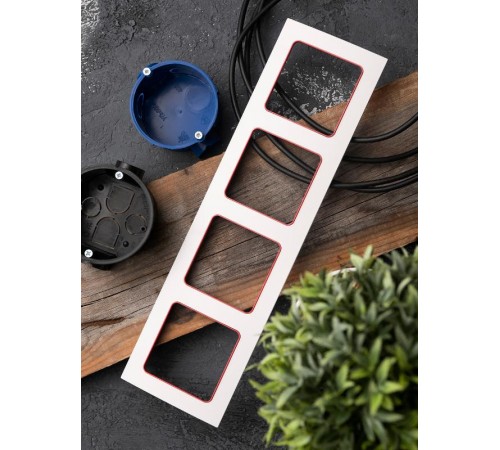 Стокгольм Рамка 4-местная белая с линией цвета красный PROxima  EAM-G-305-10  EKF