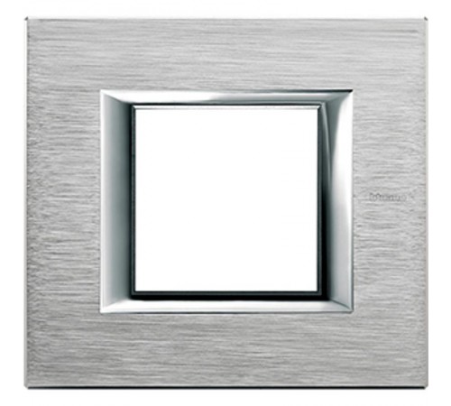 Axolute декоративные накладки прямоугольной формы, анодированные, цвет хром, на 2 модуля  HA4802CR  Legrand