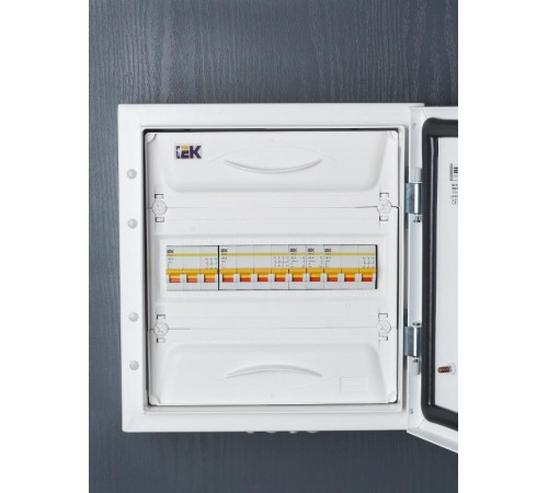 Выключатель нагрузки модульный (мини-рубильник) ВН-32 1Р 20А  MNV10-1-020  IEK