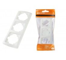 Рамка 3-х постовая горизонтальная белая "Онега"   SQ1805-0025  TDM