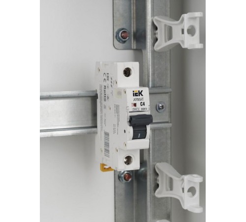Выключатель автоматический однополюсный M06N 1P C 4А 6кА ARMAT  AR-M06N-1-C004  IEK
