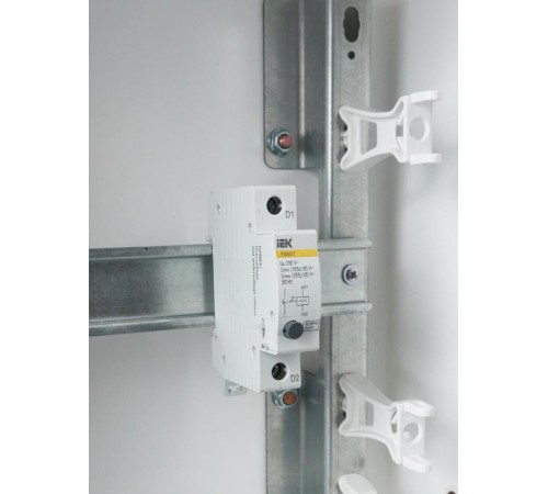 Расцепитель минимального и максимального напряжения РММ47 новая серия на DIN-рейку  MVA01D-RMM  IEK