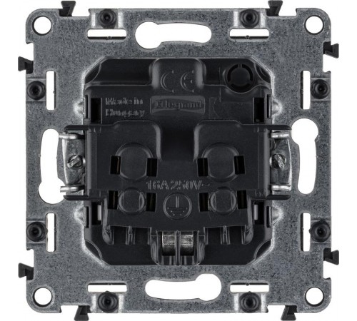 Valena LIFE DIY Сл.кость Розетка 1-ая с/з, с защитными шторками, винт.зажим  753524  Legrand