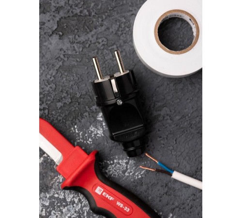 Вилка прямая с/з черн. 16А 250В EKF PROxima  AVP16-30  EKF